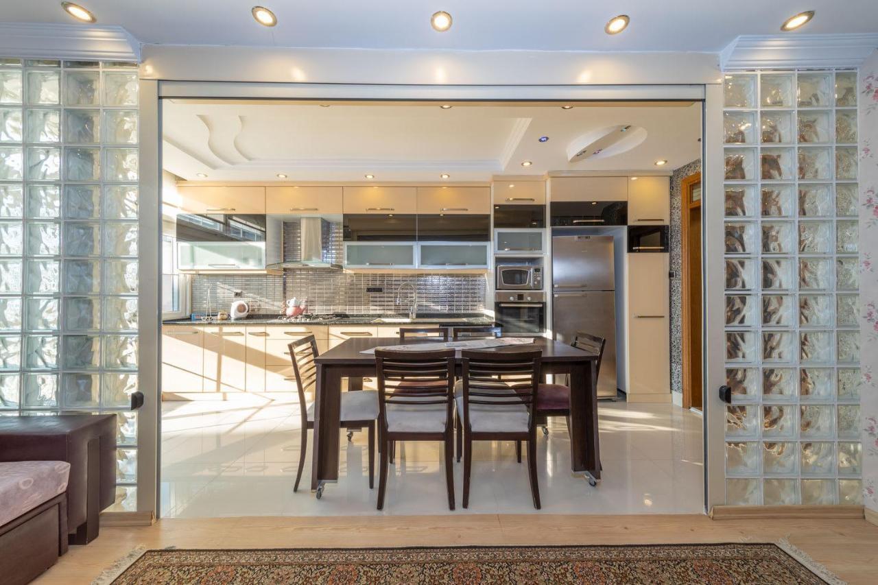 Apartament Exceptional Apartment With Sea View Near Mermerli Beach In Muratpasa, Antalya